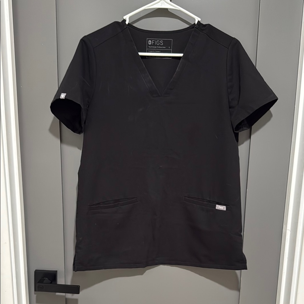 Figs Black Scrub Top
